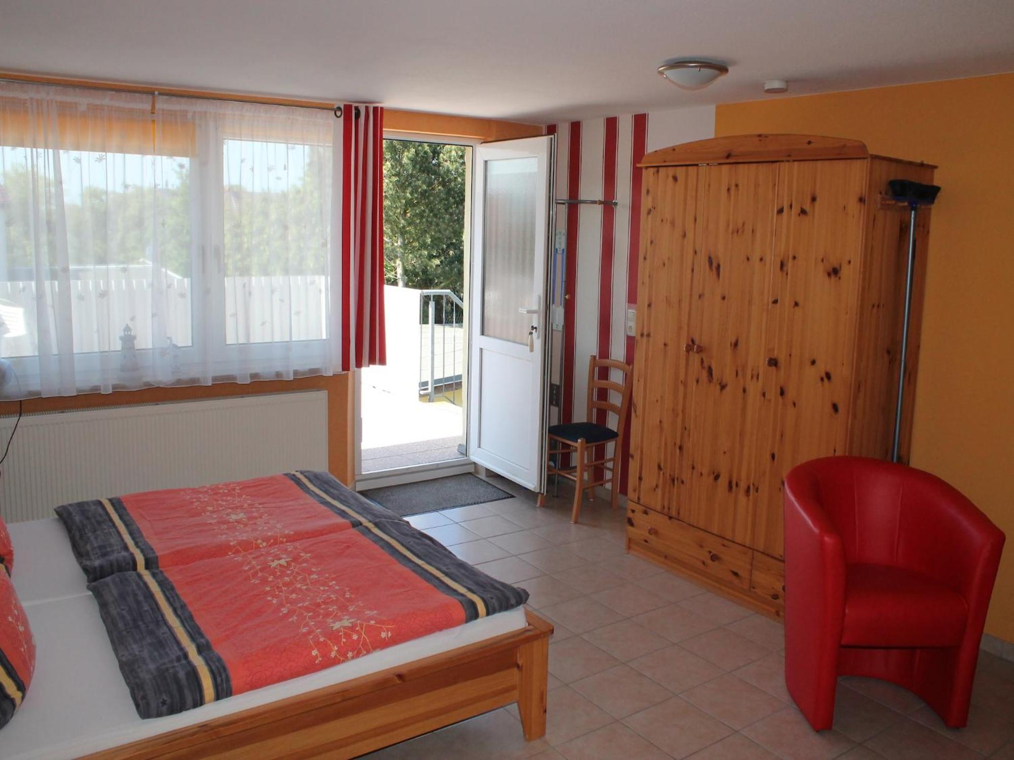 Apartment Comfortable Near Seabeach In